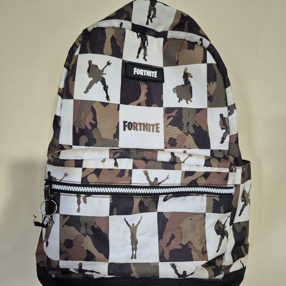 Fortnite 18" Backpack.  Camouflage White.